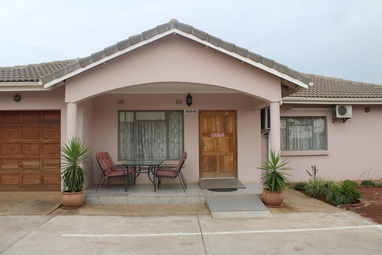 Strand Meadows B&B 가보로네 외부 사진