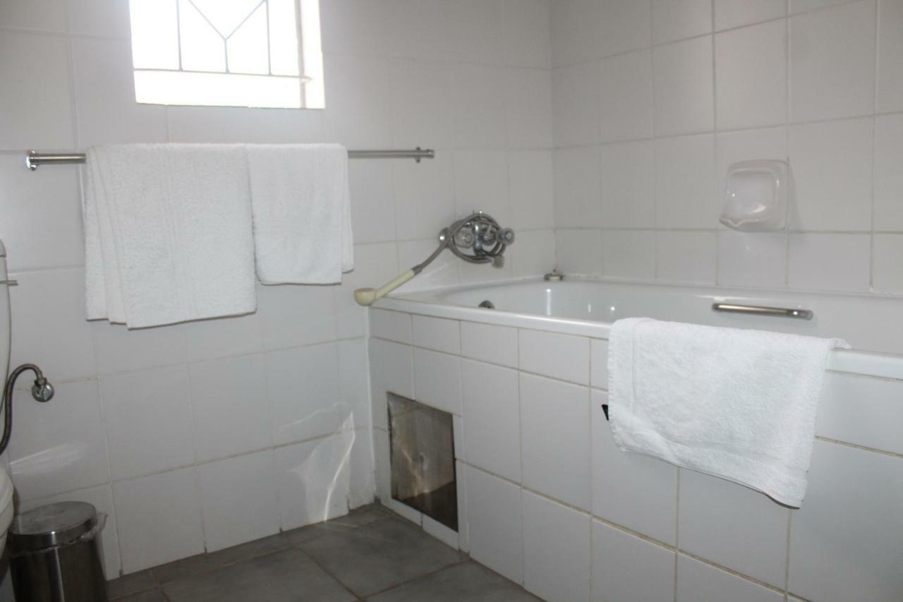 Strand Meadows B&B 가보로네 외부 사진